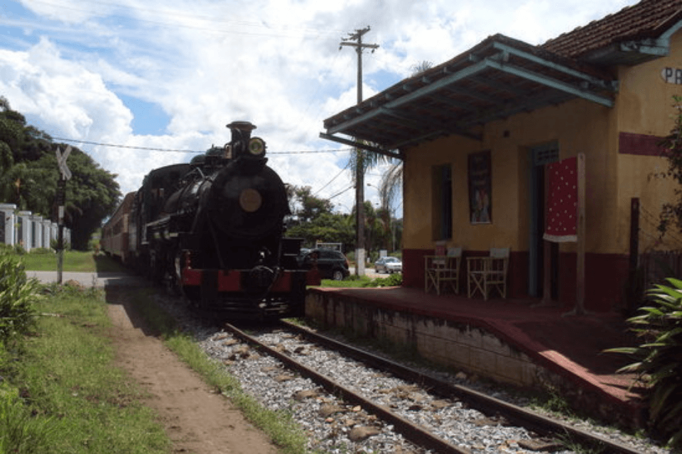 Trem das Águas é um passeio pela história de Minas Gerais. 